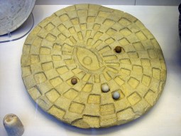 Egyptian game similar to senet